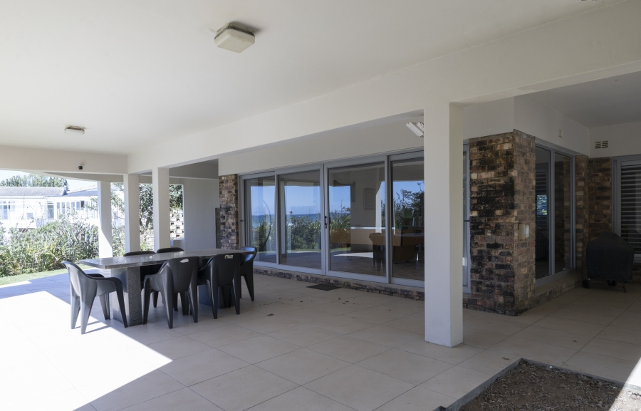 6 Bedroom Property for Sale in West Beach Eastern Cape